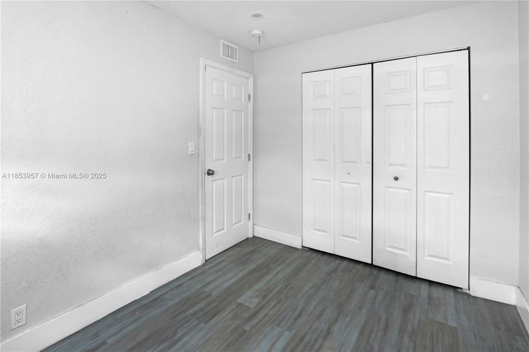 На продажу: $2,400,000 (0 спален, 0 ванн, 0 Квадратных фут)