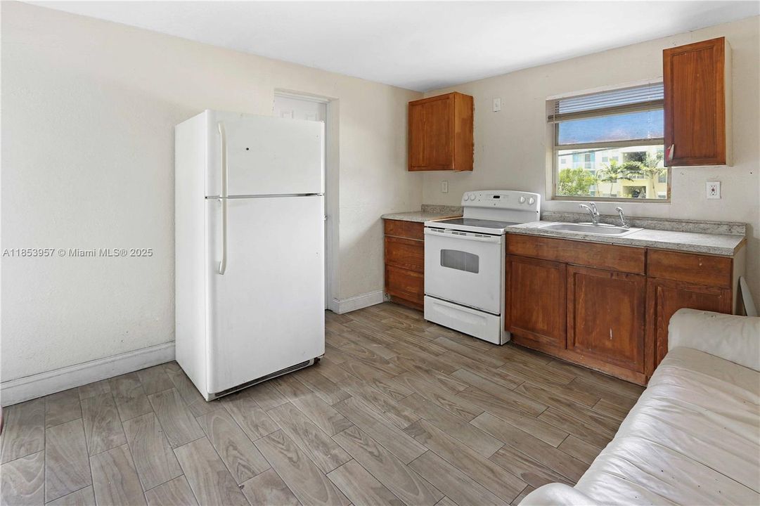 На продажу: $2,400,000 (0 спален, 0 ванн, 0 Квадратных фут)