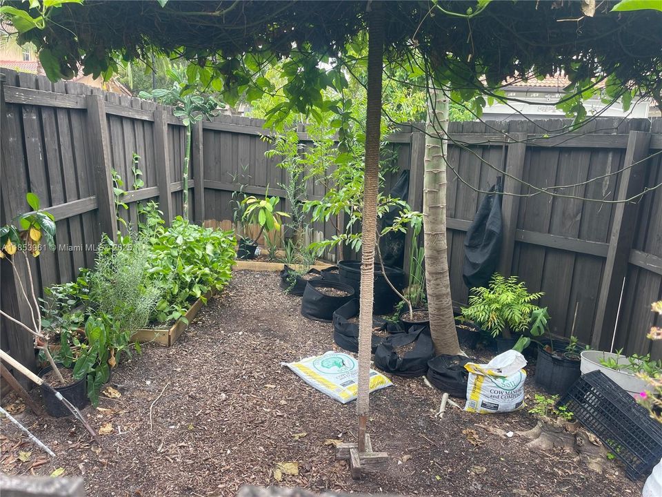 Недавно продано: $439,900 (4 спален, 3 ванн, 1674 Квадратных фут)