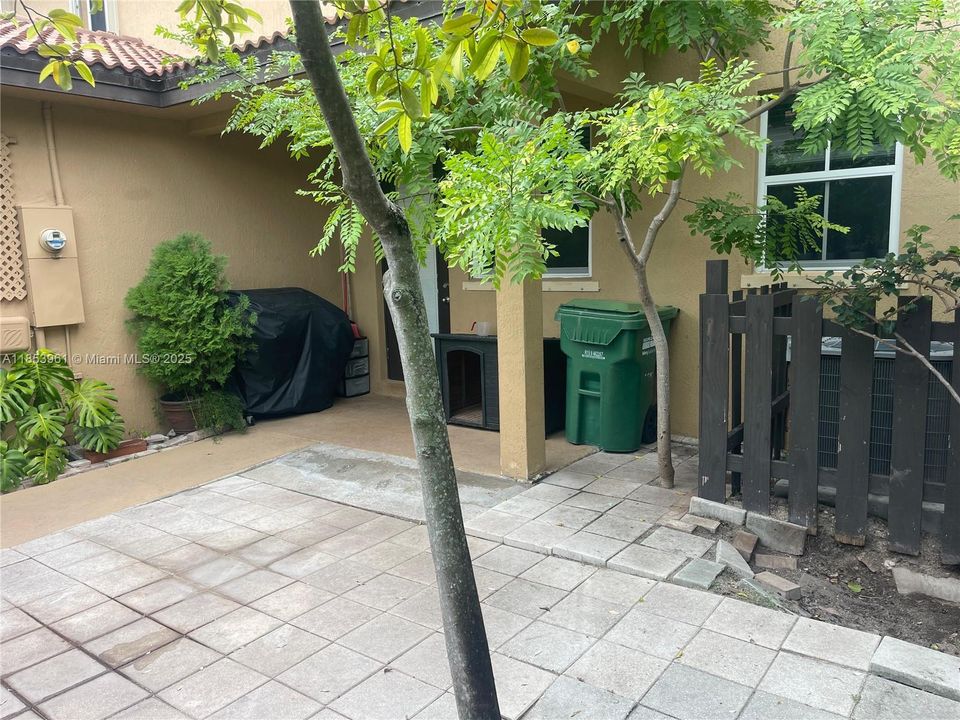 Недавно продано: $439,900 (4 спален, 3 ванн, 1674 Квадратных фут)