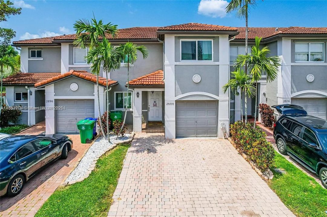 合同活跃: $490,000 (3 贝兹, 2 浴室, 1518 平方英尺)