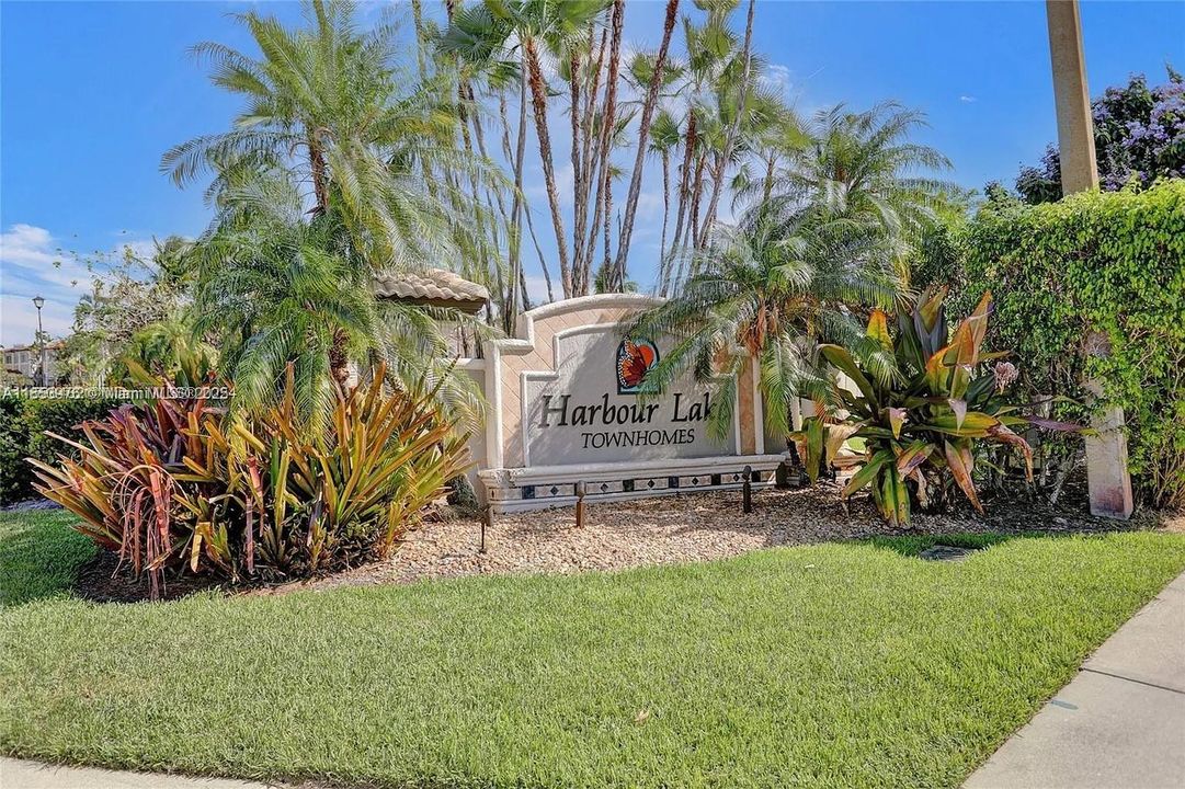 合同活跃: $490,000 (3 贝兹, 2 浴室, 1518 平方英尺)