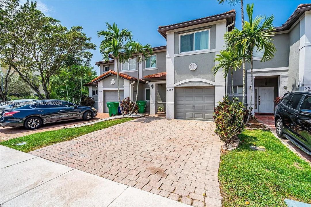 合同活跃: $490,000 (3 贝兹, 2 浴室, 1518 平方英尺)