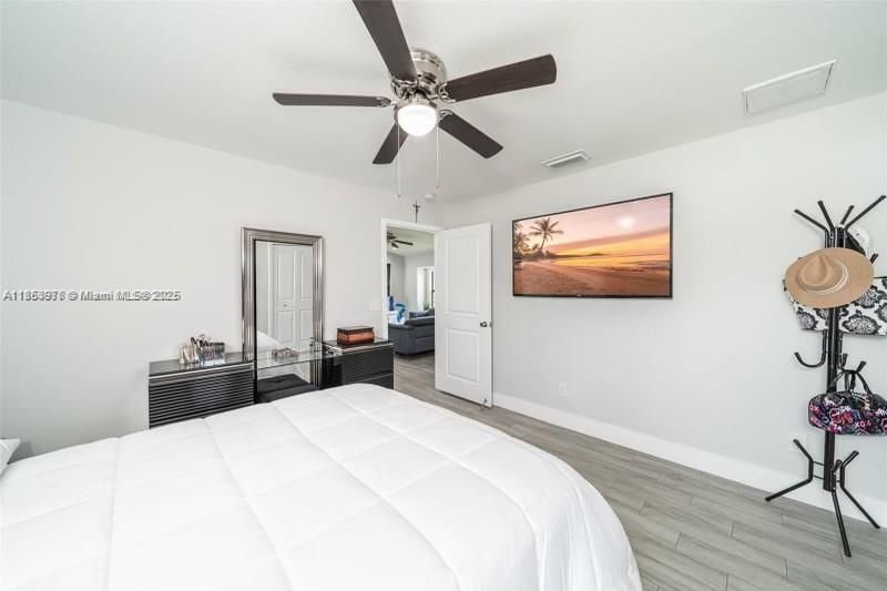 出租: $2,150 (3 贝兹, 2 浴室, 0 平方英尺)