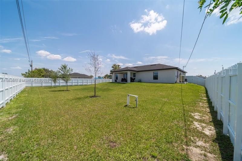 出租: $2,150 (3 贝兹, 2 浴室, 0 平方英尺)