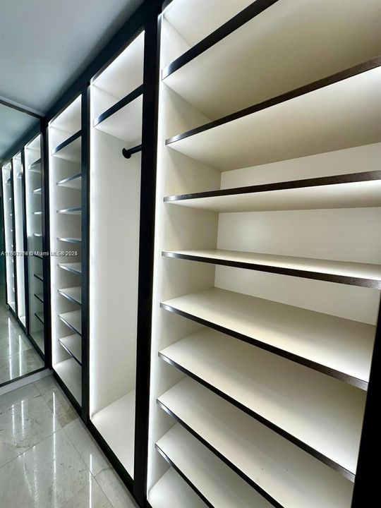 Недавно продано: $395,000 (2 спален, 2 ванн, 1360 Квадратных фут)