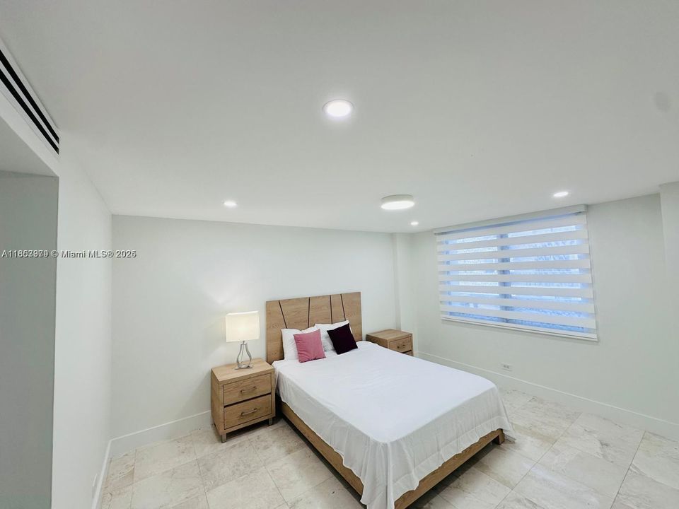 Недавно продано: $395,000 (2 спален, 2 ванн, 1360 Квадратных фут)