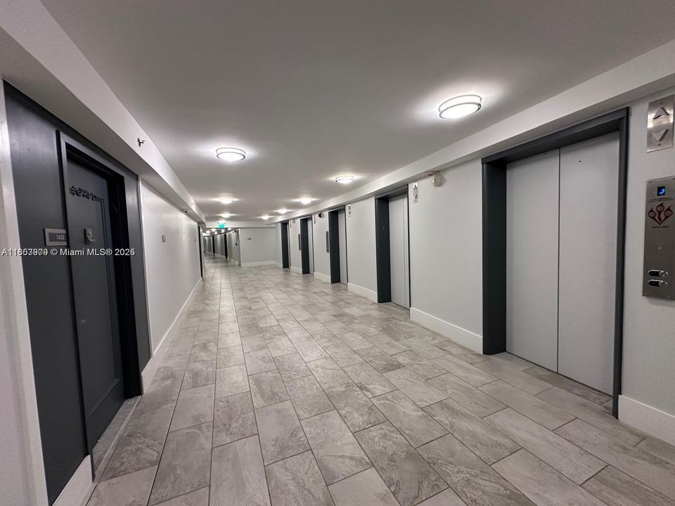 Недавно продано: $395,000 (2 спален, 2 ванн, 1360 Квадратных фут)