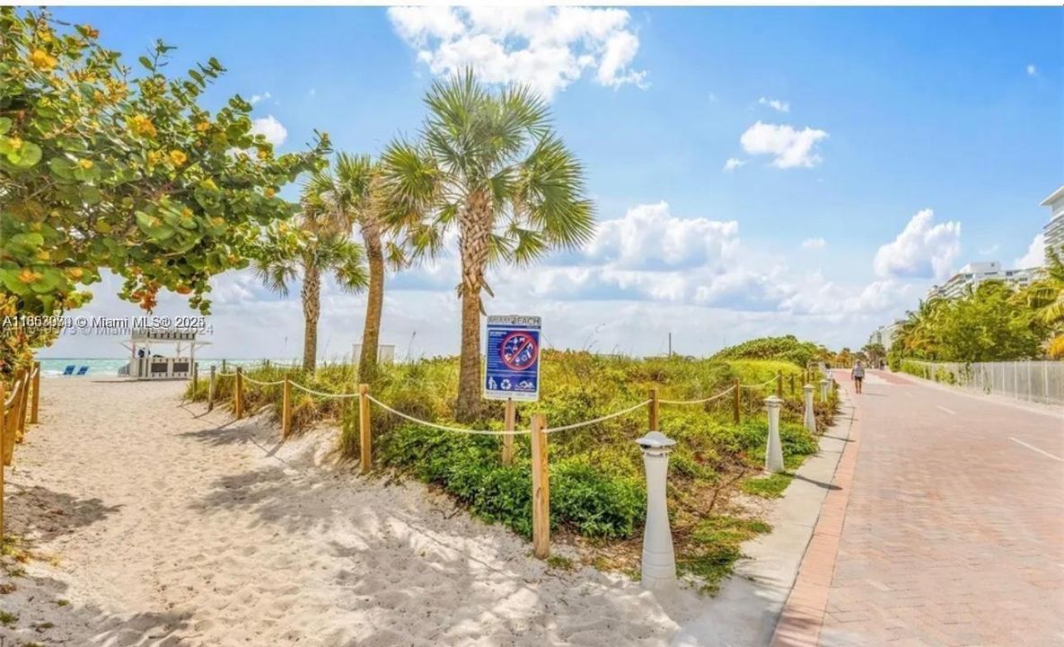 Недавно продано: $395,000 (2 спален, 2 ванн, 1360 Квадратных фут)