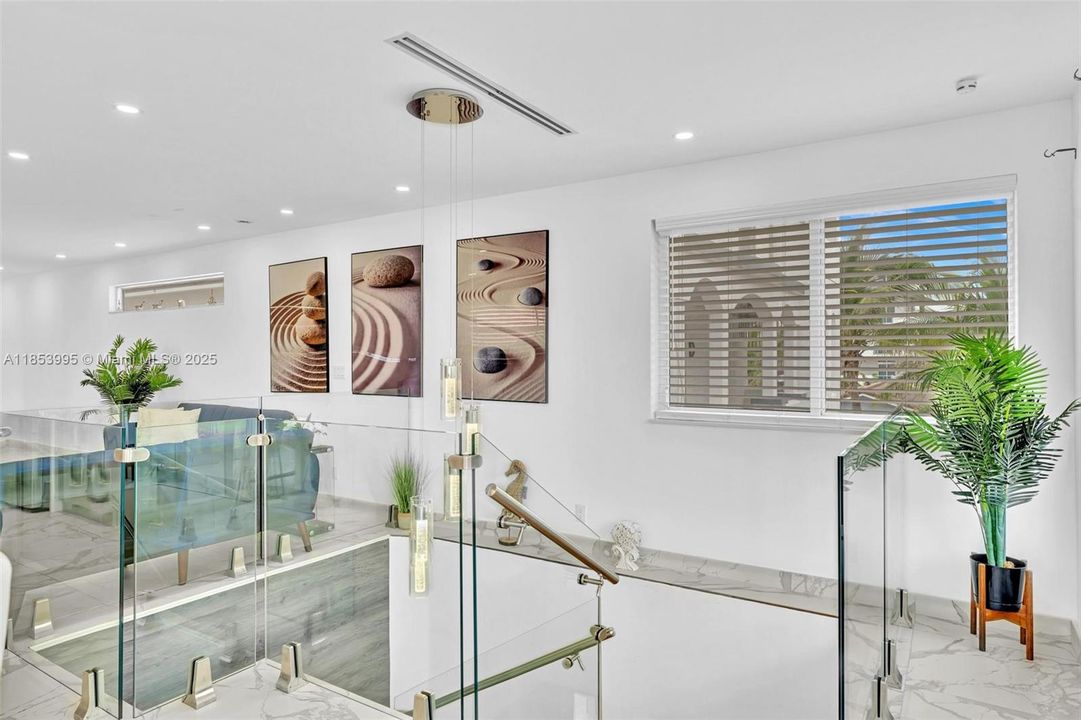 Active With Contract: $2,350,000 (5 beds, 4 baths, 2504 Square Feet)