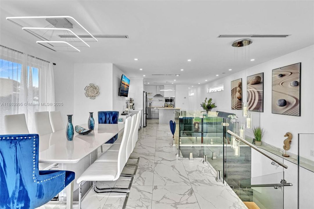 Active With Contract: $2,350,000 (5 beds, 4 baths, 2504 Square Feet)