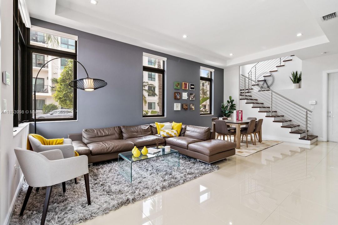 Recently Rented: $6,500 (4 beds, 4 baths, 2631 Square Feet)