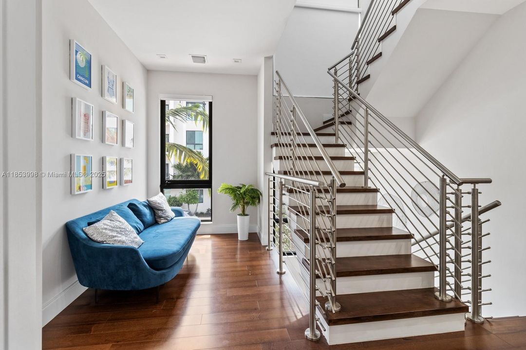 Recently Rented: $6,500 (4 beds, 4 baths, 2631 Square Feet)