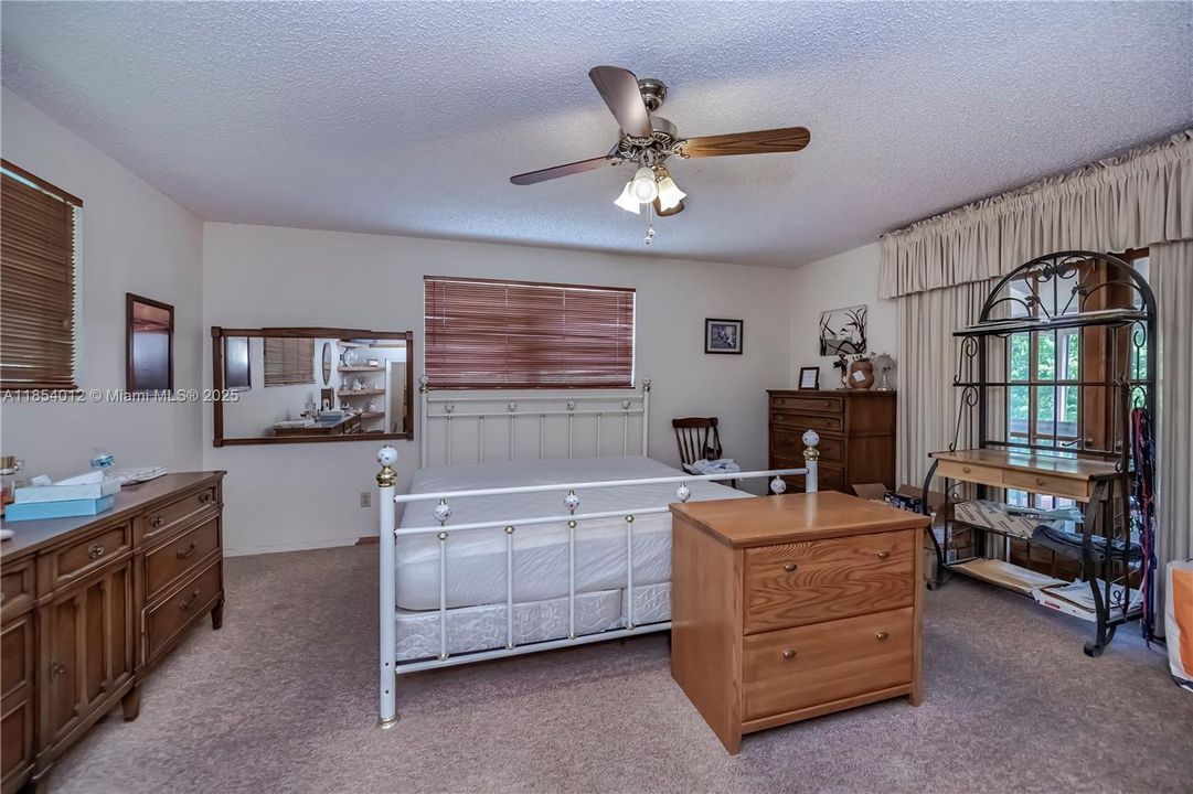 En Venta: $450,000 (5 camas, 3 baños, 0 Pies cuadrados)