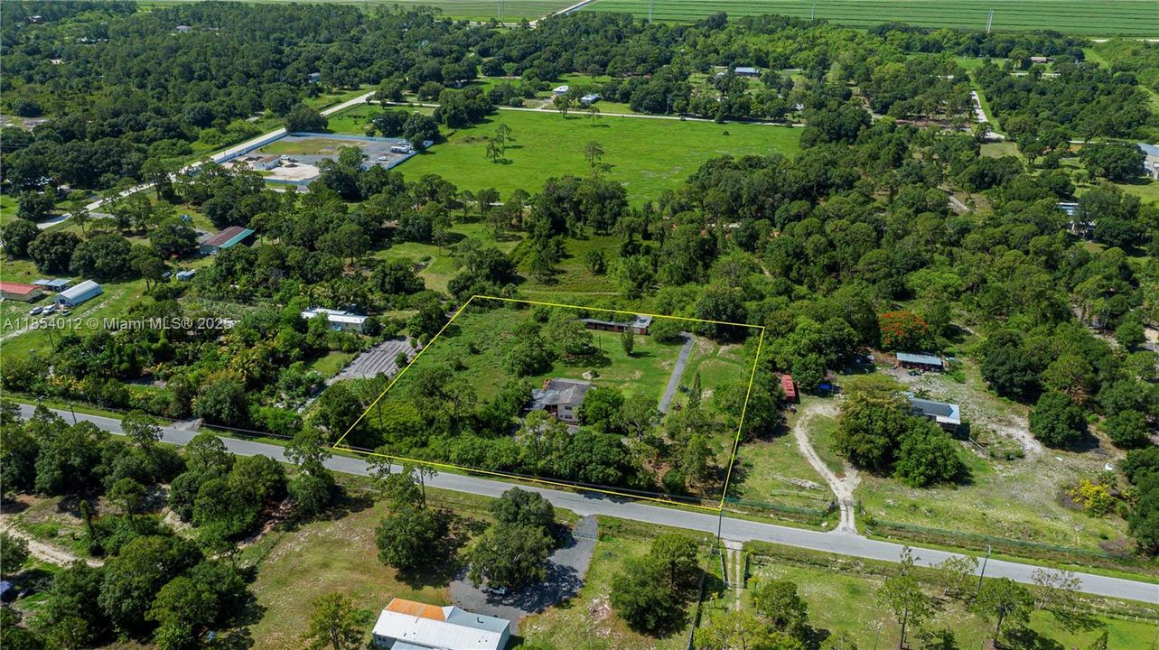 En Venta: $450,000 (5 camas, 3 baños, 0 Pies cuadrados)