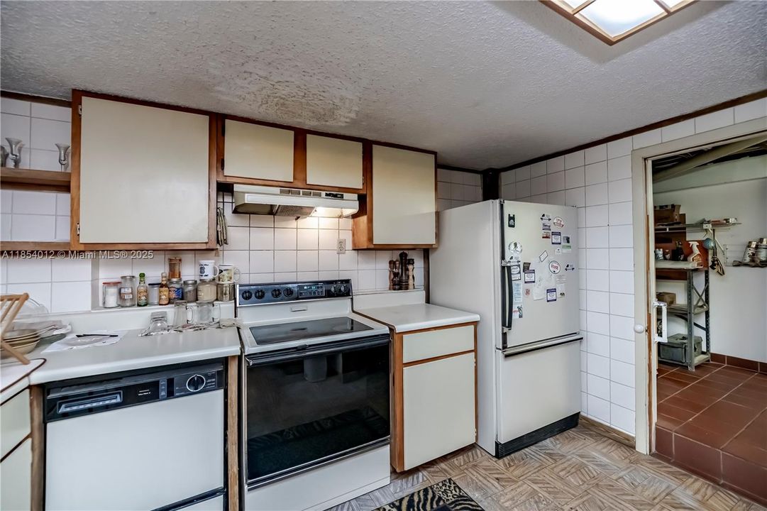 En Venta: $450,000 (5 camas, 3 baños, 0 Pies cuadrados)