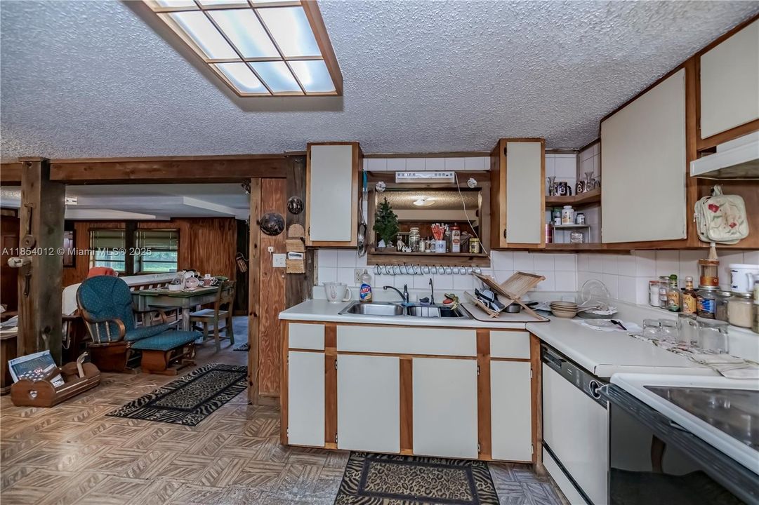 En Venta: $450,000 (5 camas, 3 baños, 0 Pies cuadrados)