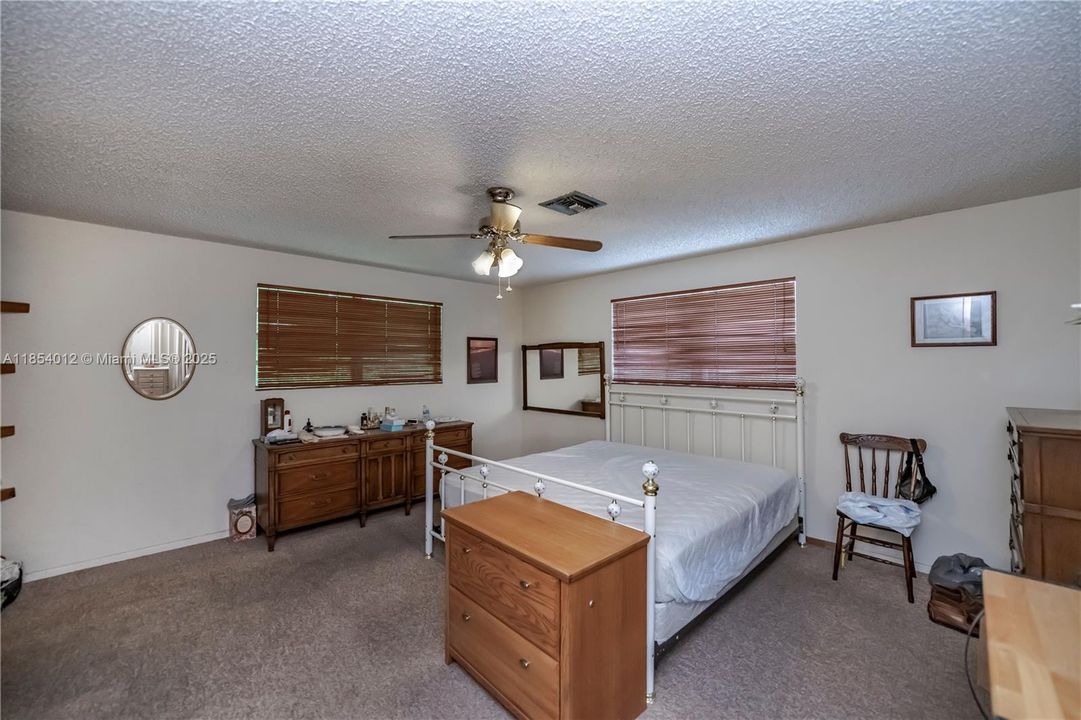 En Venta: $450,000 (5 camas, 3 baños, 0 Pies cuadrados)