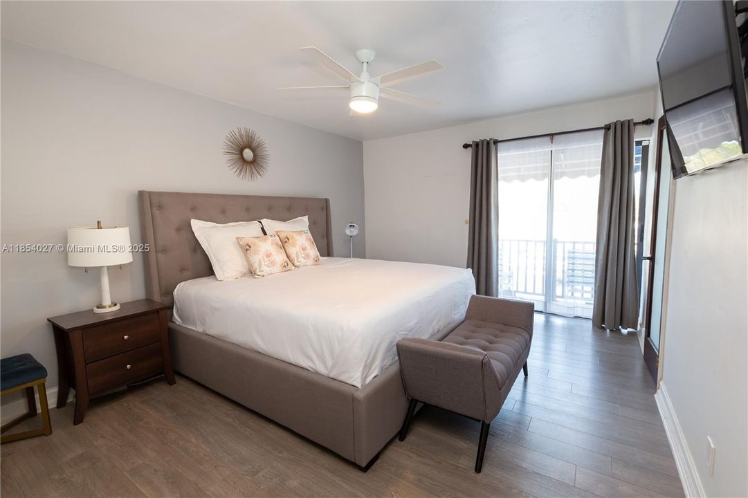 For Sale: $829,000 (2 beds, 2 baths, 1444 Square Feet)