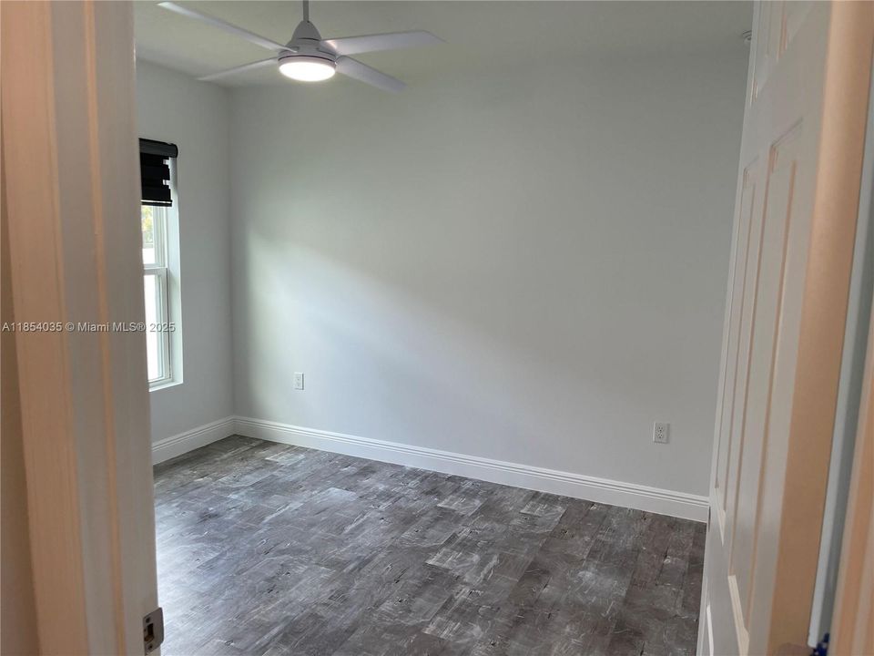 Recently Rented: $2,980 (3 beds, 2 baths, 1552 Square Feet)