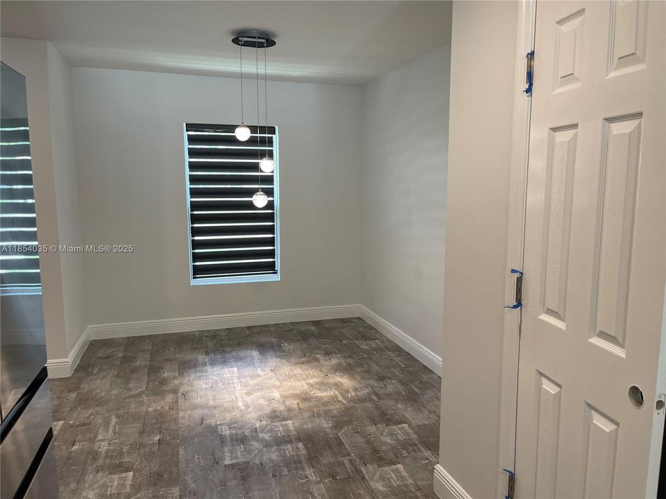 Recently Rented: $2,980 (3 beds, 2 baths, 1552 Square Feet)
