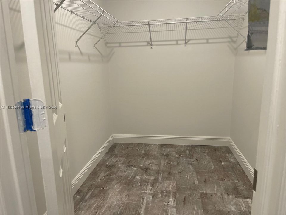 Recently Rented: $2,980 (3 beds, 2 baths, 1552 Square Feet)