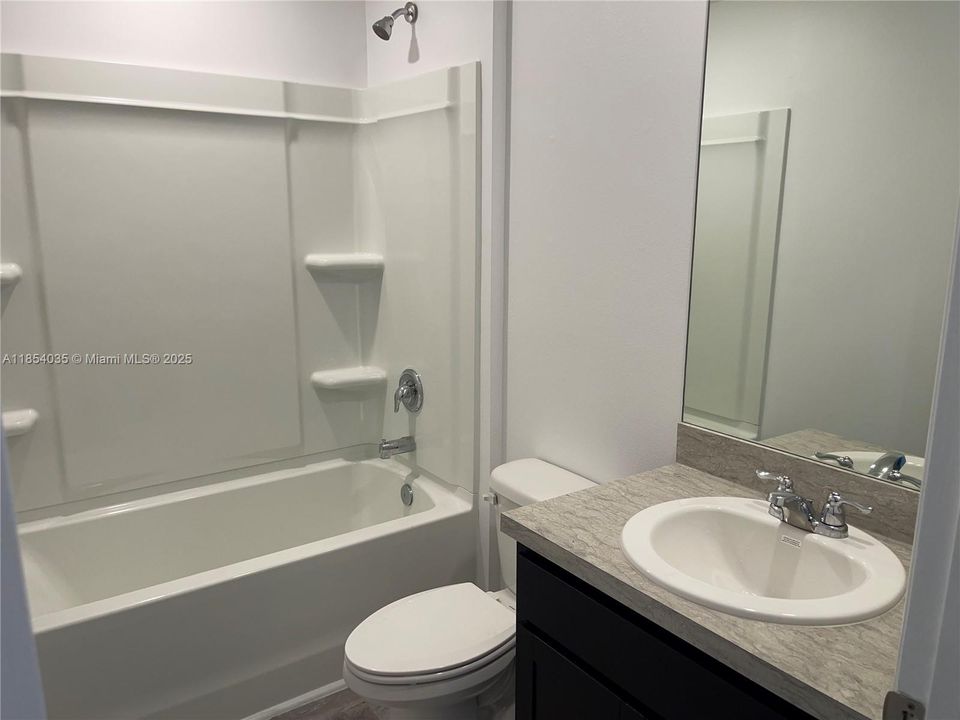 Recently Rented: $2,980 (3 beds, 2 baths, 1552 Square Feet)