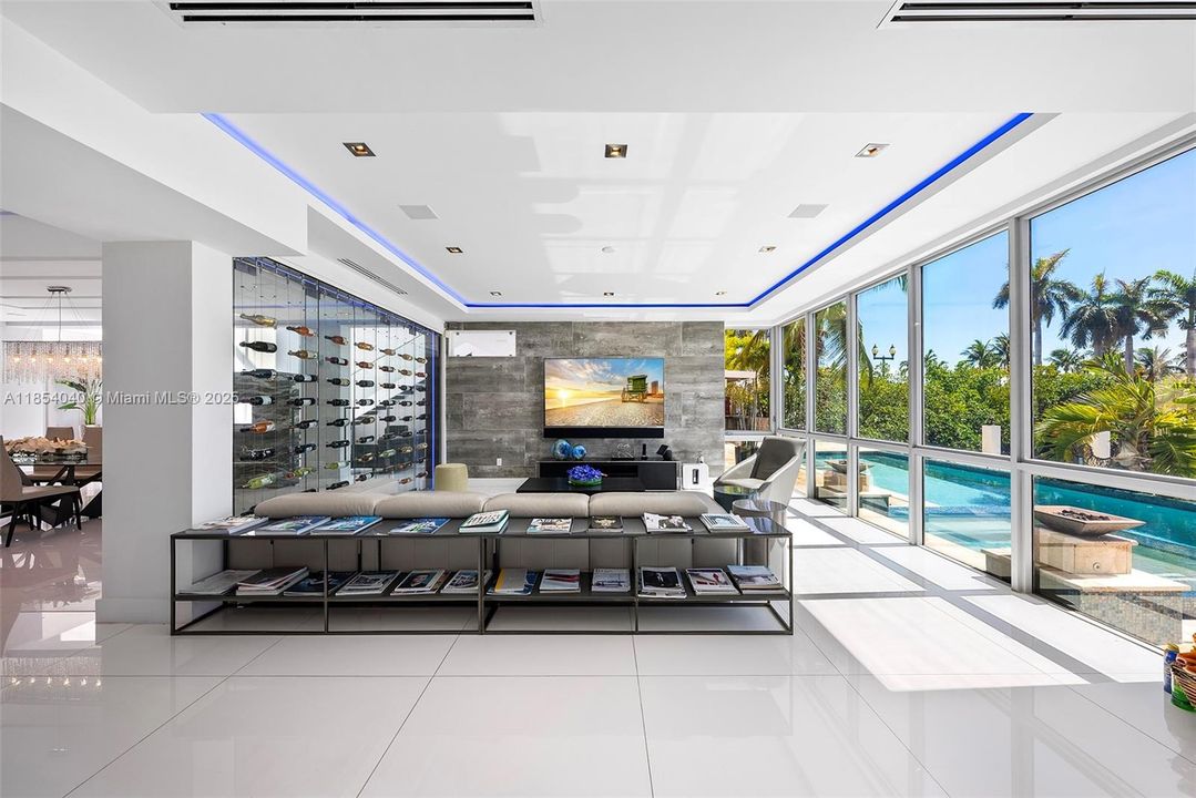 待售: $9,475,000 (7 贝兹, 6 浴室, 7674 平方英尺)