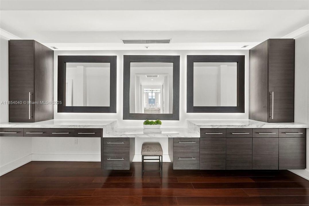 待售: $9,475,000 (7 贝兹, 6 浴室, 7674 平方英尺)