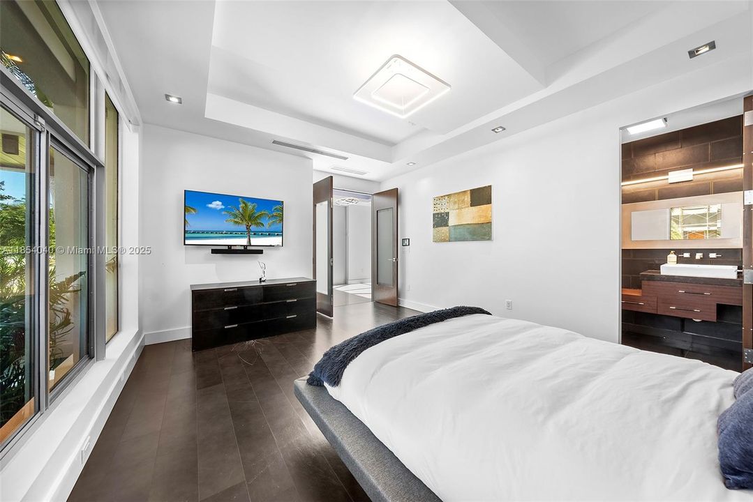 待售: $9,475,000 (7 贝兹, 6 浴室, 7674 平方英尺)