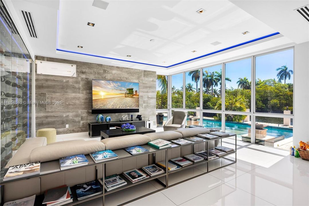 待售: $9,475,000 (7 贝兹, 6 浴室, 7674 平方英尺)