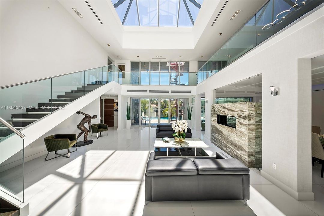 待售: $9,475,000 (7 贝兹, 6 浴室, 7674 平方英尺)