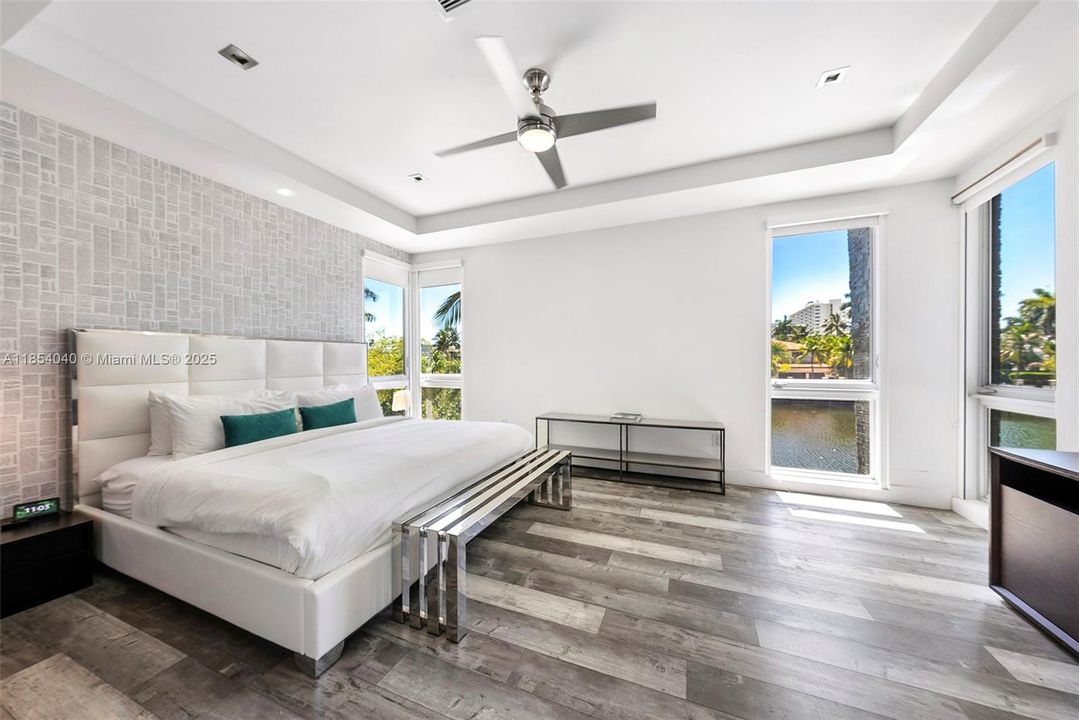 待售: $9,475,000 (7 贝兹, 6 浴室, 7674 平方英尺)