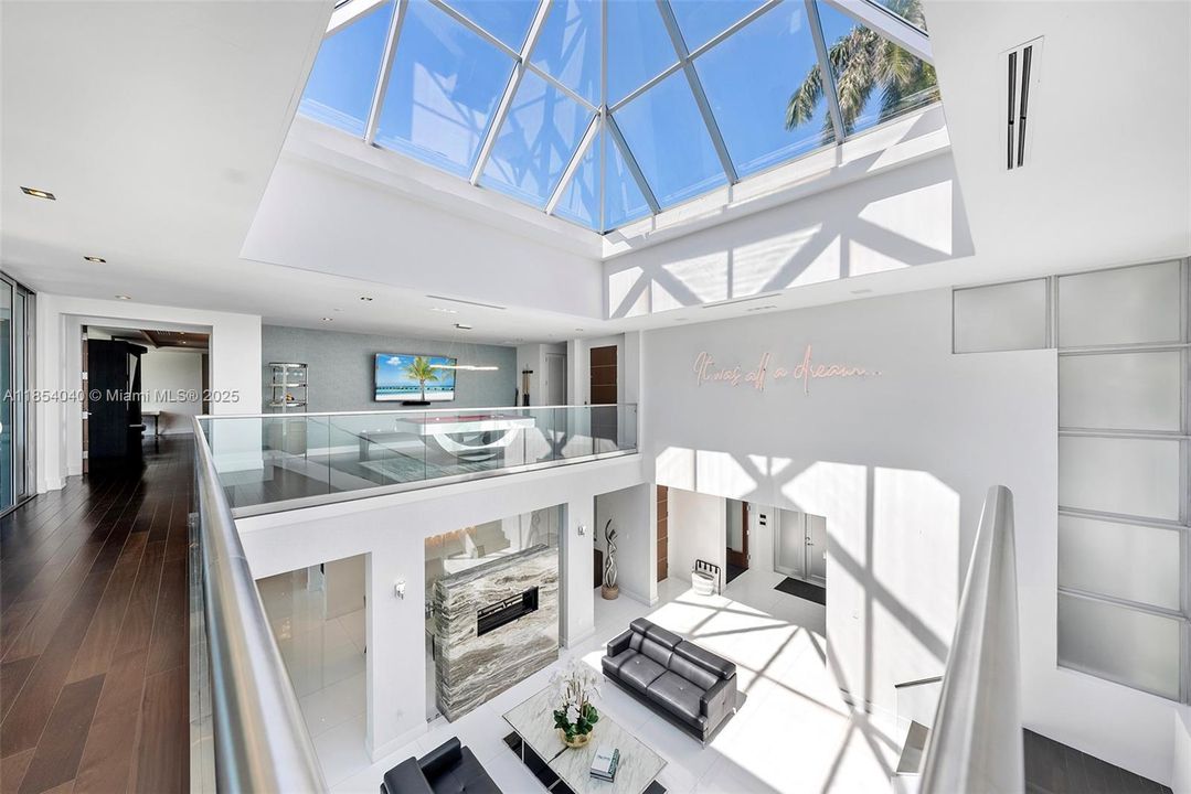 待售: $9,475,000 (7 贝兹, 6 浴室, 7674 平方英尺)