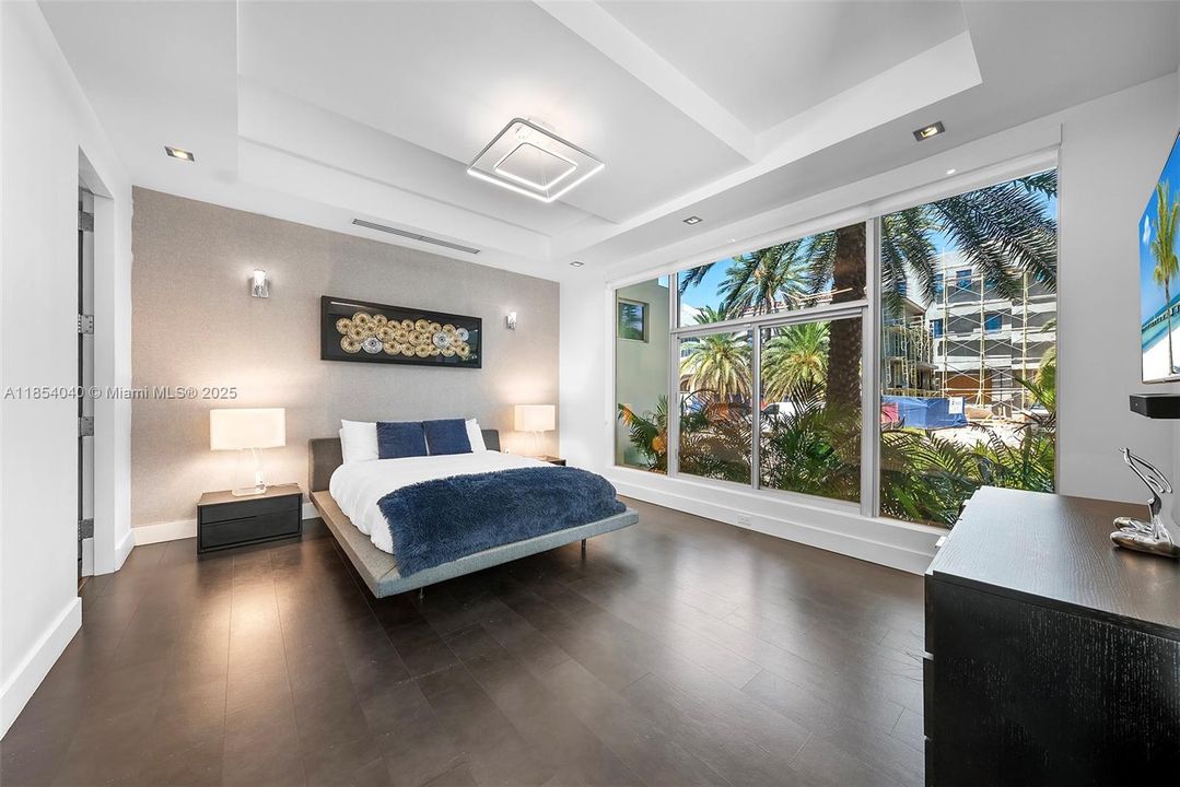 待售: $9,475,000 (7 贝兹, 6 浴室, 7674 平方英尺)