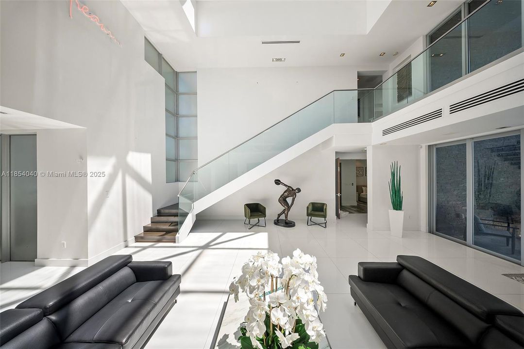 待售: $9,475,000 (7 贝兹, 6 浴室, 7674 平方英尺)