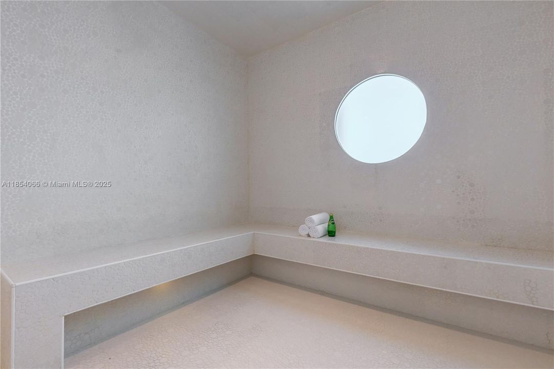 Недавно продано: $775,000 (1 спален, 1 ванн, 778 Квадратных фут)