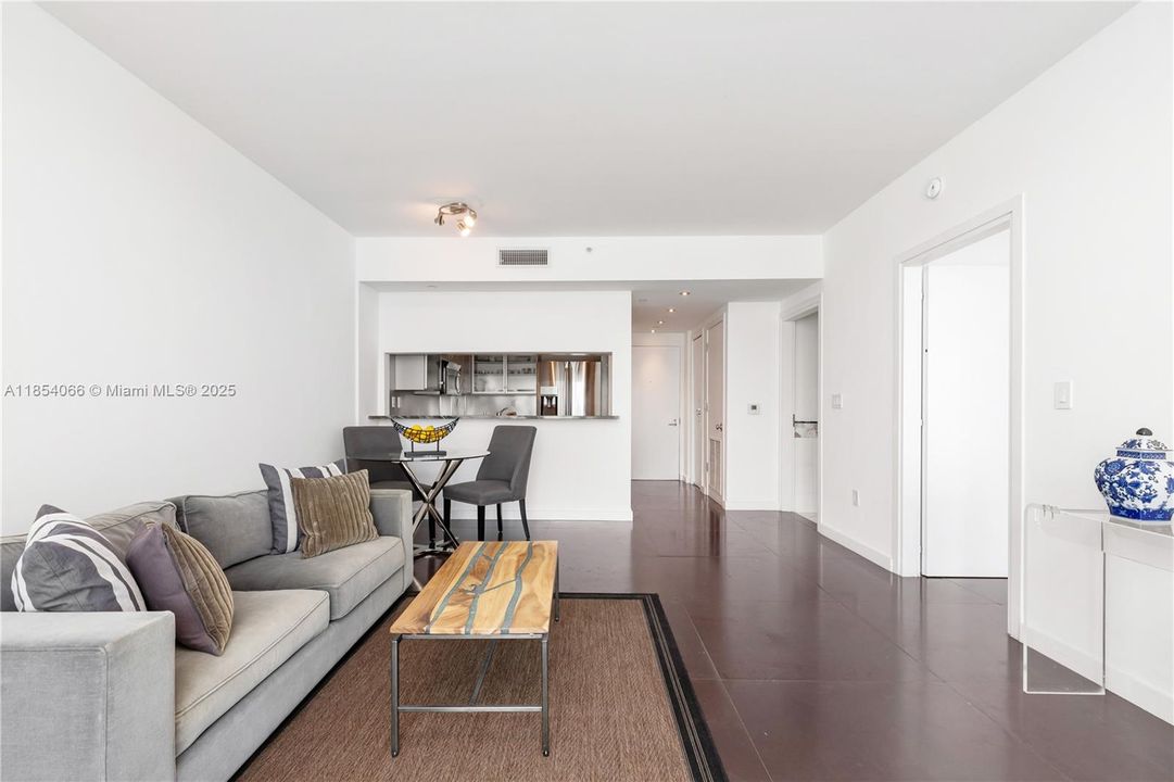 Недавно продано: $775,000 (1 спален, 1 ванн, 778 Квадратных фут)