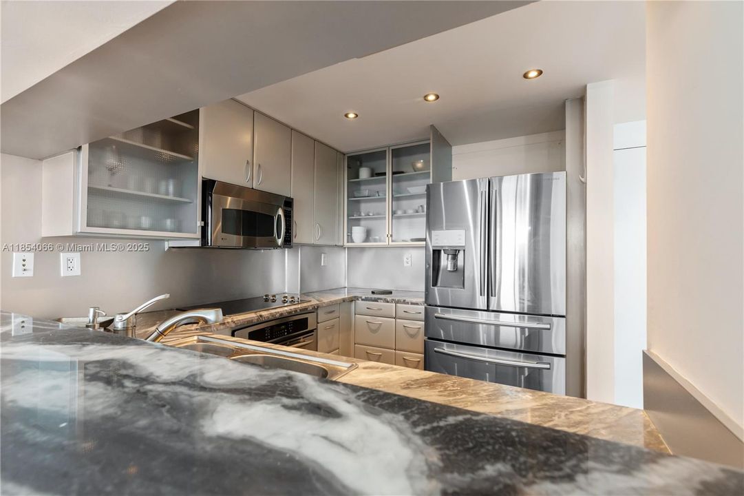 Недавно продано: $775,000 (1 спален, 1 ванн, 778 Квадратных фут)