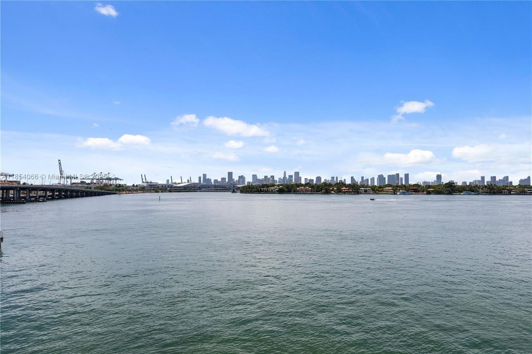 Недавно продано: $775,000 (1 спален, 1 ванн, 778 Квадратных фут)