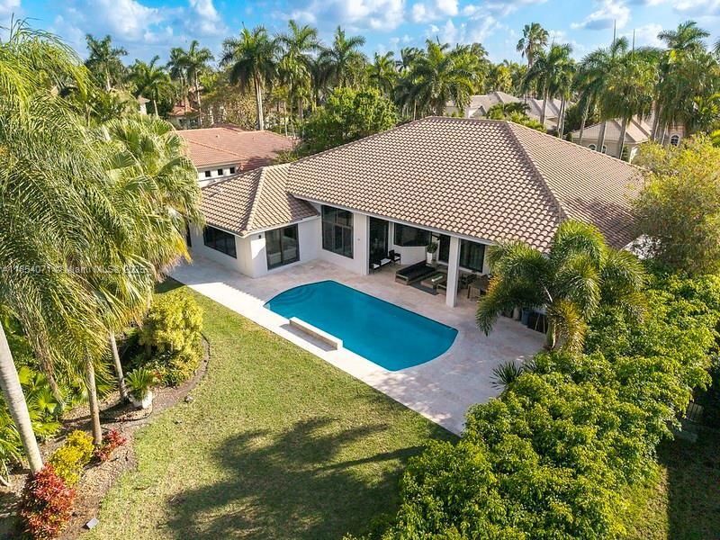 Recientemente alquilado: $13,000 (5 camas, 4 baños, 4186 Pies cuadrados)