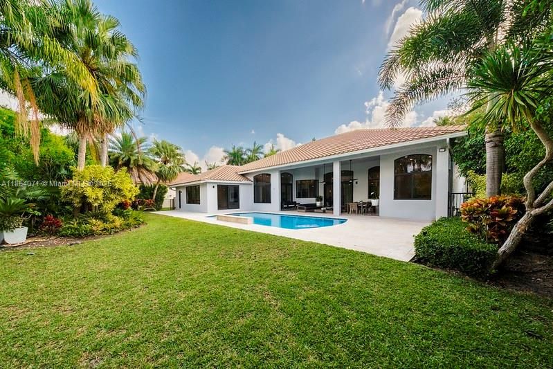 Recientemente alquilado: $13,000 (5 camas, 4 baños, 4186 Pies cuadrados)