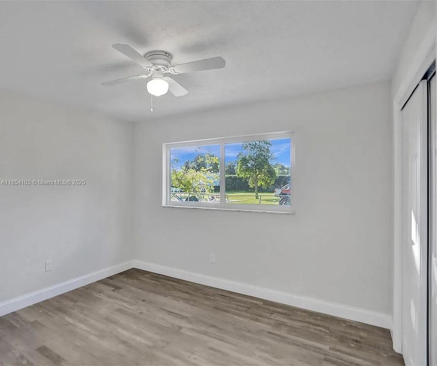 Vendido Recientemente: $665,000 (4 camas, 2 baños, 1614 Pies cuadrados)