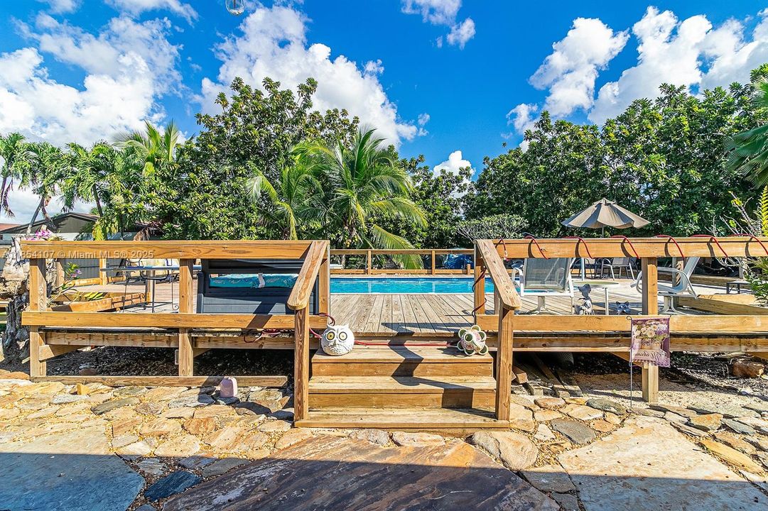 Recently Sold: $1,849,900 (8 beds, 6 baths, 7212 Square Feet)