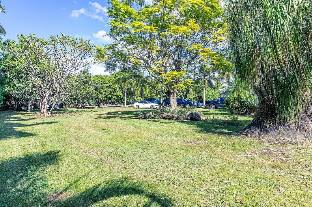 Recently Sold: $1,849,900 (8 beds, 6 baths, 7212 Square Feet)