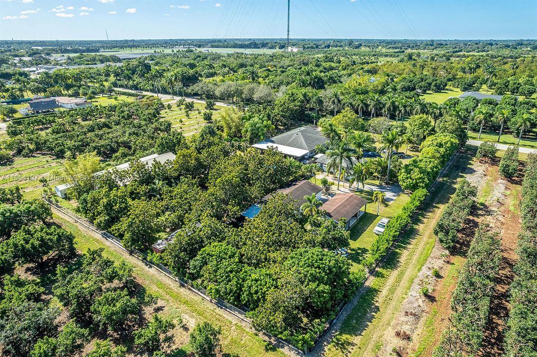 Recently Sold: $1,849,900 (8 beds, 6 baths, 7212 Square Feet)