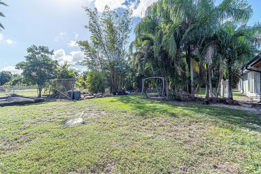 Recently Sold: $1,849,900 (8 beds, 6 baths, 7212 Square Feet)