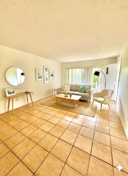 En Venta: $220,000 (1 camas, 1 baños, 650 Pies cuadrados)