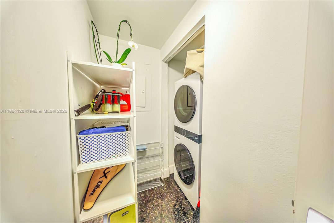 For Sale: $1,149,000 (2 beds, 2 baths, 1790 Square Feet)