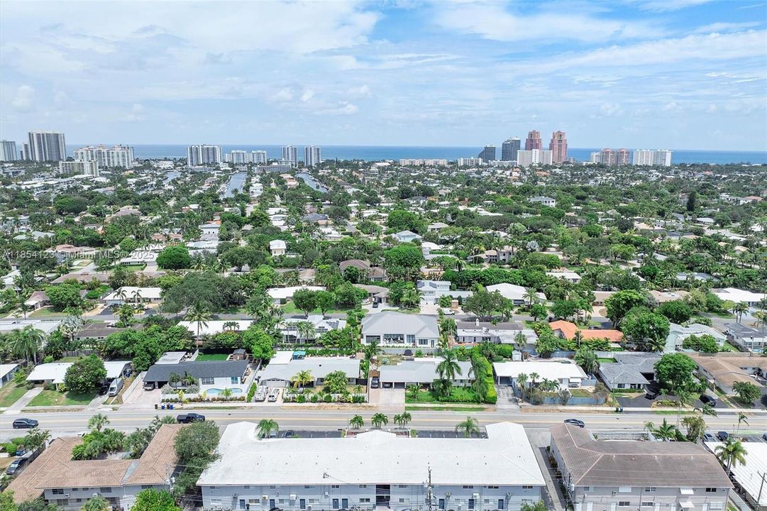 Activo con contrato: $319,000 (2 camas, 2 baños, 1000 Pies cuadrados)